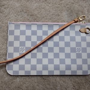 Louis vuitton neverfull wristlet pouch damier azur